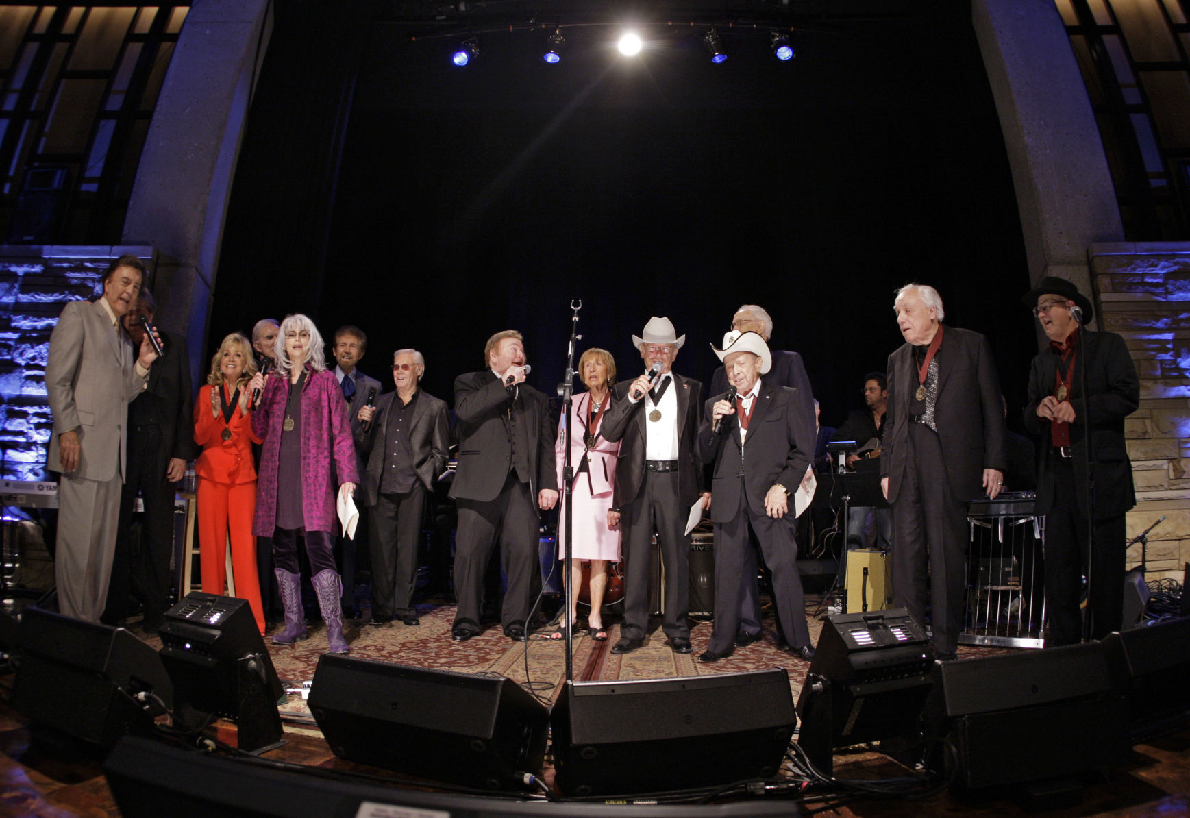 2009: Country Music Hall of Fame